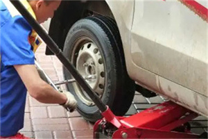 维扬附近拖车24小时服务热线电话